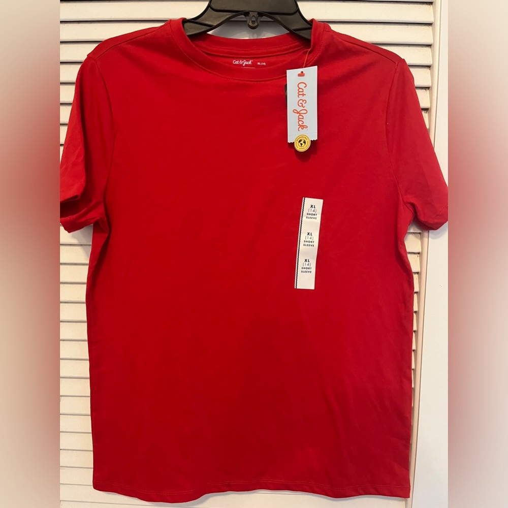 Classic T-shirt, boys XL/ 14. Short sleeve.